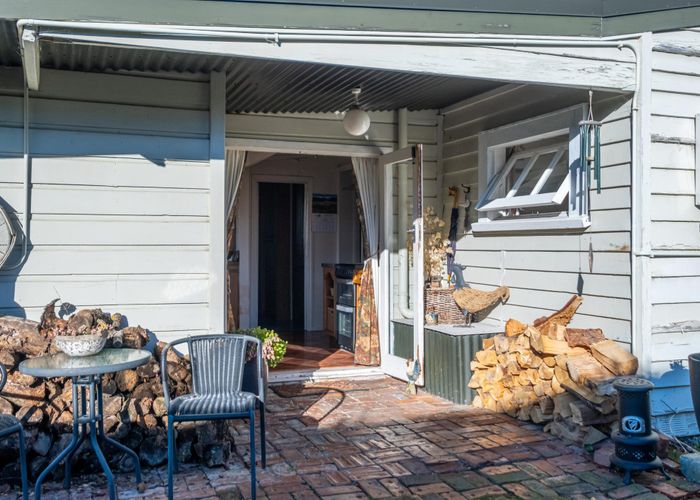  at 42 Gray Street, Fairlie