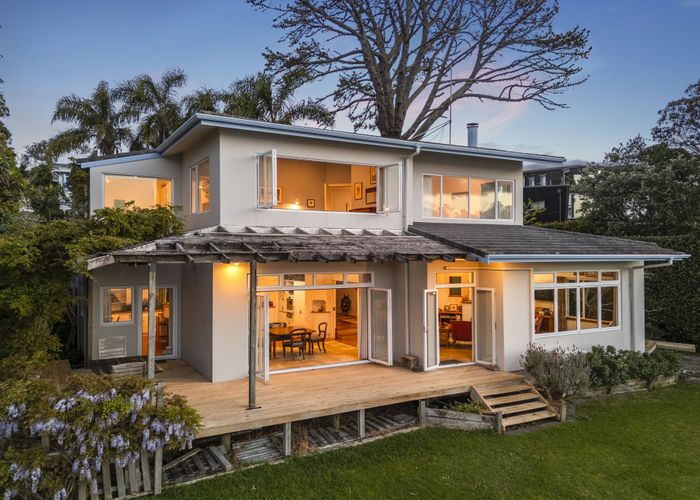  at 2/67 Beresford Street, Bayswater, North Shore City, Auckland