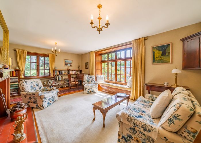  at 51 Chatsworth Road, Silverstream, Upper Hutt