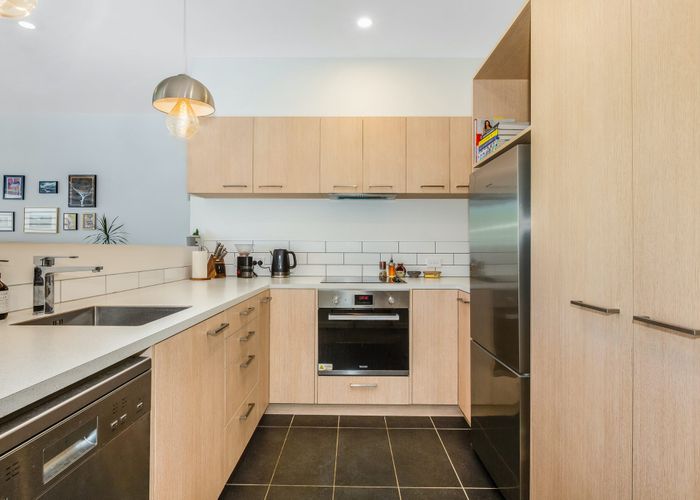  at 12/7 Handyside Street, Tawa, Wellington