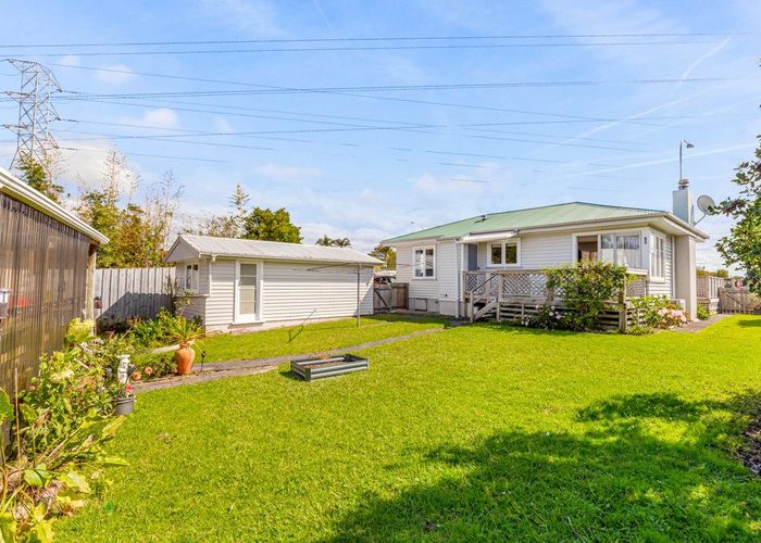  at 255 Te Atatu Road, Te Atatu South, Waitakere City, Auckland