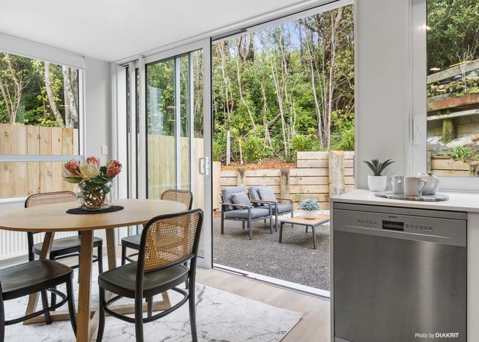  at 8/6 Bushland Grove, Paparangi, Wellington