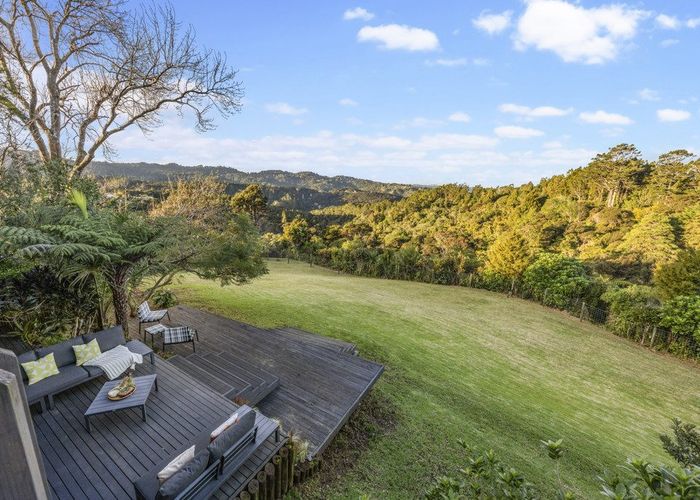  at 3 Laingfield Terrace, Laingholm, Waitakere City, Auckland