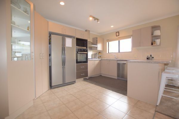  at 24 View Ridge Drive, Ranui, Waitakere City, Auckland