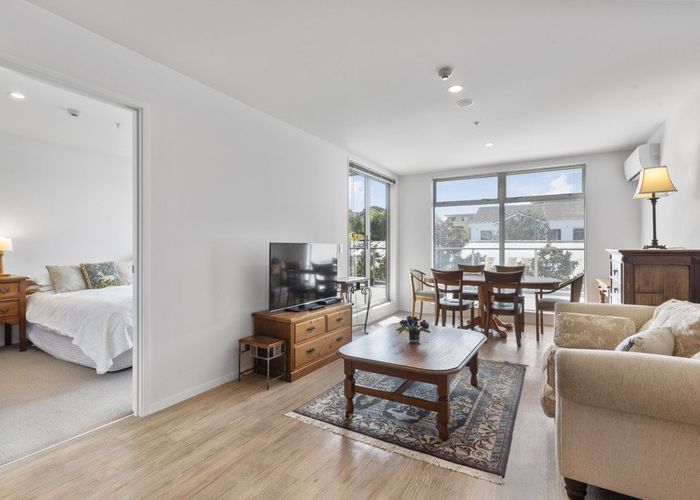 at 103/19 Bute Road, Browns Bay, Auckland