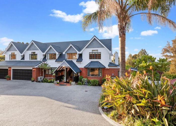  at 6 Tiffany Close, Totara Park, Auckland