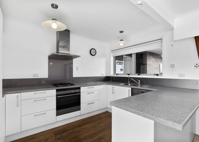  at 8 Warren Place, Frankleigh Park, New Plymouth