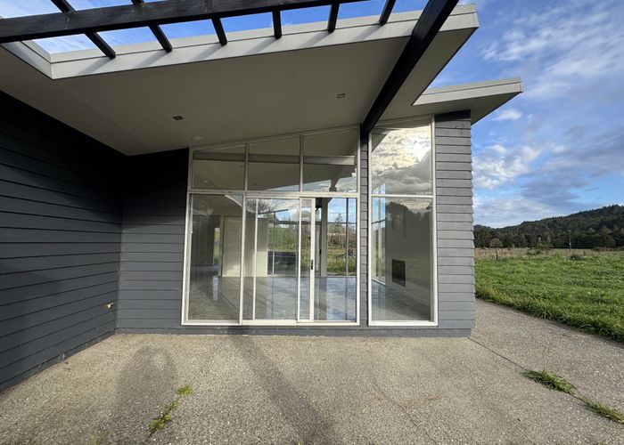  at 2 Garfield Road, Helensville, Rodney, Auckland