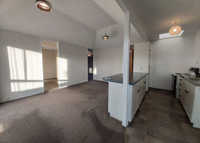  at 2/8 Straven Road, Riccarton, Christchurch City, Canterbury