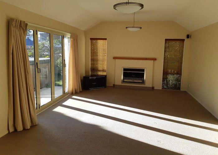  at 4 Sunningvale Lane, Fendalton, Christchurch City, Canterbury