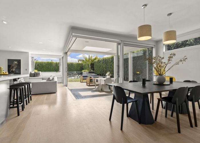  at 7 Westmere Crescent, Westmere, Auckland