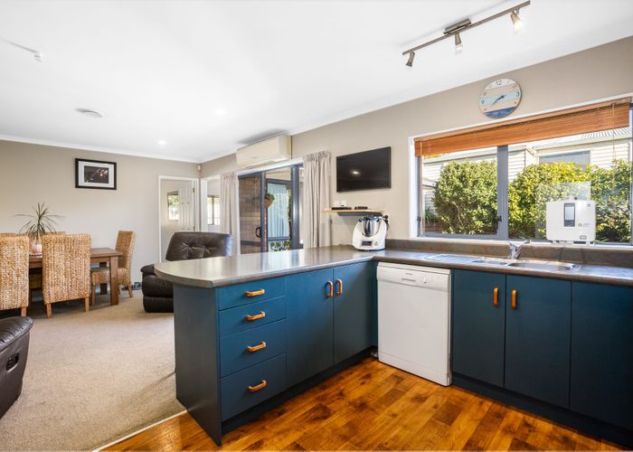  at 10 Ribbonwood Terrace, Ranui, Porirua