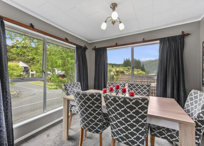  at 24 Kurth Crescent, Silverstream, Upper Hutt