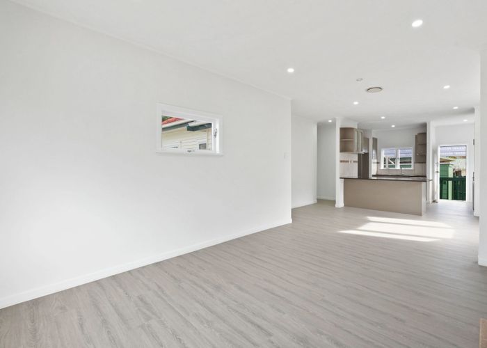  at 33 Earlsworth Road, Mangere East, Auckland