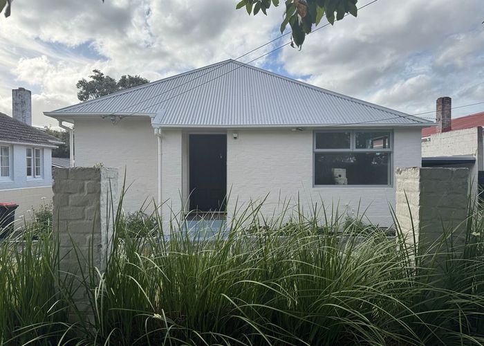  at 39 Target Street, Point Chevalier, Auckland City, Auckland