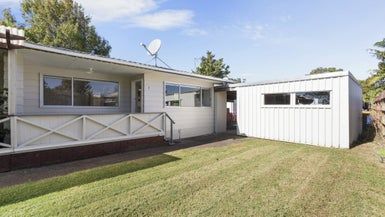  at 3/11A Bayside Avenue, Te Atatu Peninsula, Auckland