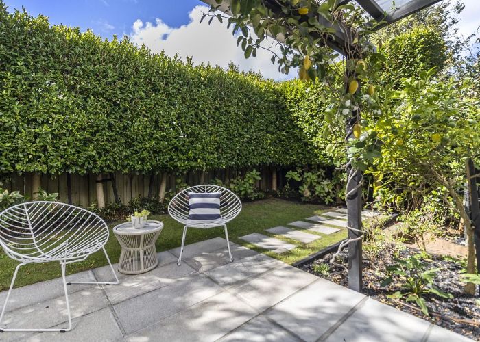  at 2/66 Taylors Road, St Lukes, Auckland