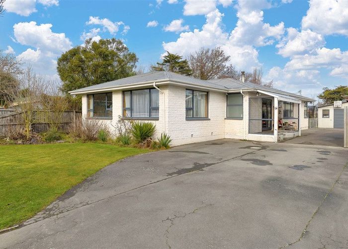  at 54 Winters Road, Redwood, Christchurch