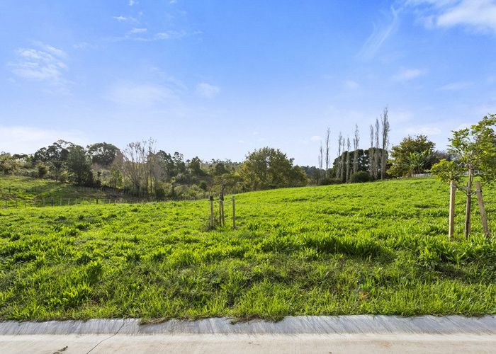  at 21 Shaw Road, Oratia, Waitakere City, Auckland