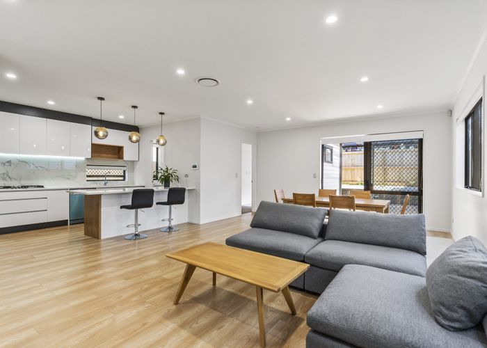  at 16 Puruatanga Drive, Flat Bush, Auckland