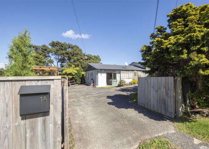  at 1/1 Burnham Road, Waitākere, Auckland