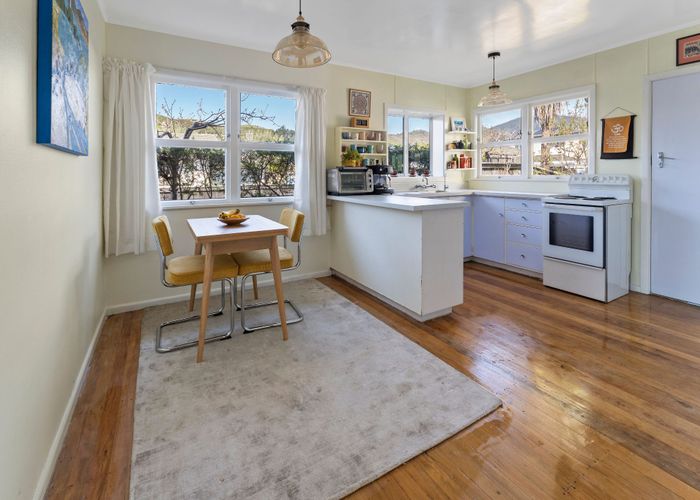  at 2/12 Cambria Street, The Wood, Nelson