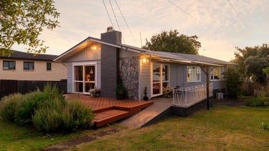  at 121 Whitney Street, Blockhouse Bay, Auckland