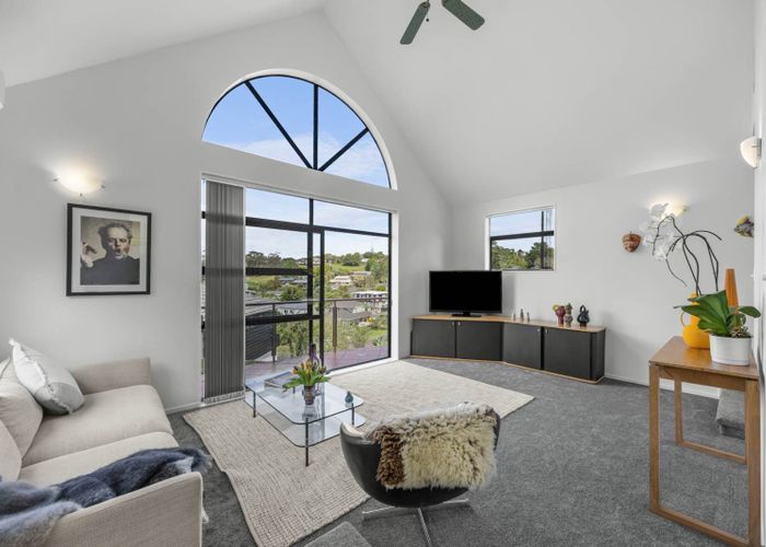  at 3 Seaford Place, Murrays Bay, North Shore City, Auckland