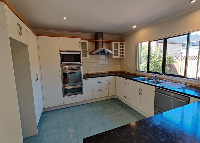  at 8 Hattaway Avenue, Bucklands Beach, Auckland