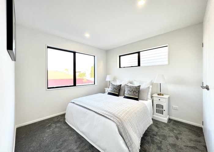  at 24A Lincoln Park Avenue, Massey, Waitakere City, Auckland
