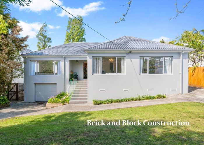  at 192 Lake Road, Belmont, Auckland