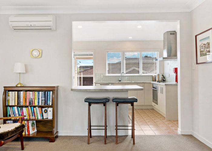  at 2/50 Turama Road, Royal Oak, Auckland