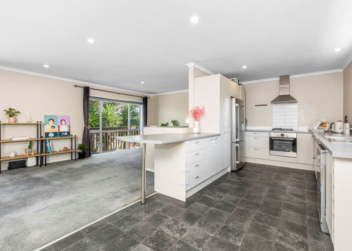  at 2A Westpark drive, West harbour, Auckland