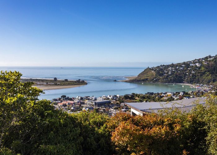  at 6 Glendevere Terrace, Redcliffs, Christchurch City, Canterbury