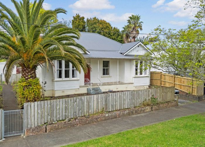  at 12 Malvern Road, Morningside, Auckland City, Auckland