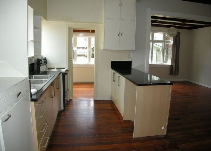  at 8 Mark Road, Mount Albert, Auckland City, Auckland