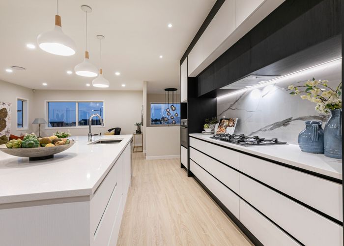  at 7 Surf View Crescent, Red Beach, Red Beach