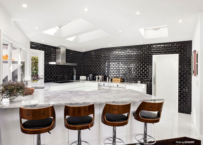  at 3 Central Terrace, Kelburn, Wellington