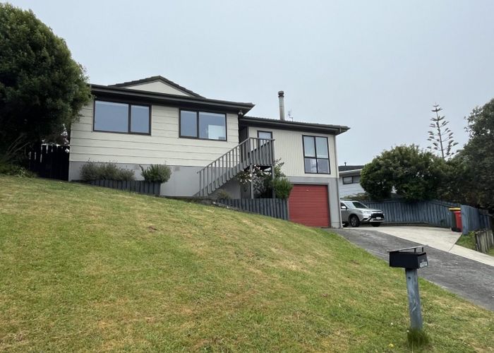  at 27 Bodmin Terrace, Camborne, Porirua