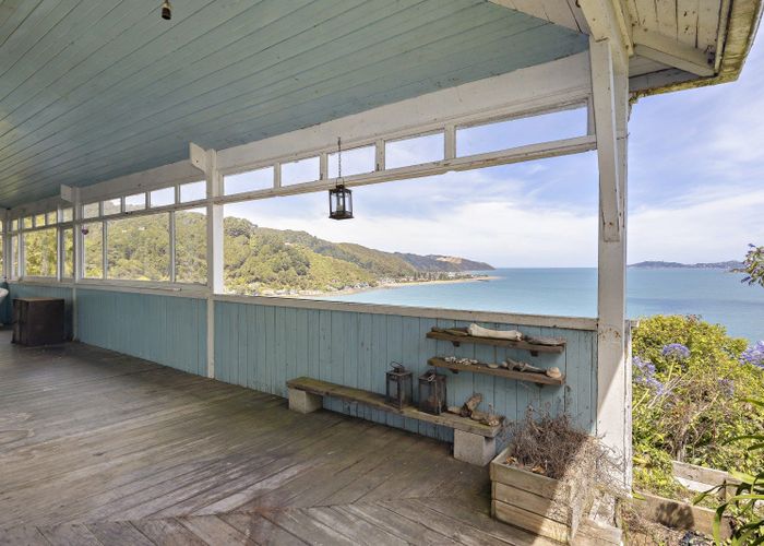  at 35 Ferry Road, Days Bay, Lower Hutt