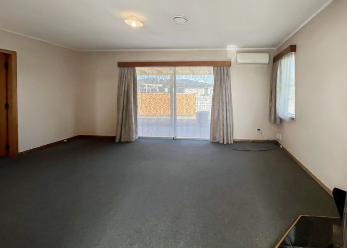  at 8 Anakiwa Street, Kelvin Grove, Manawatu, Manawatu / Whanganui
