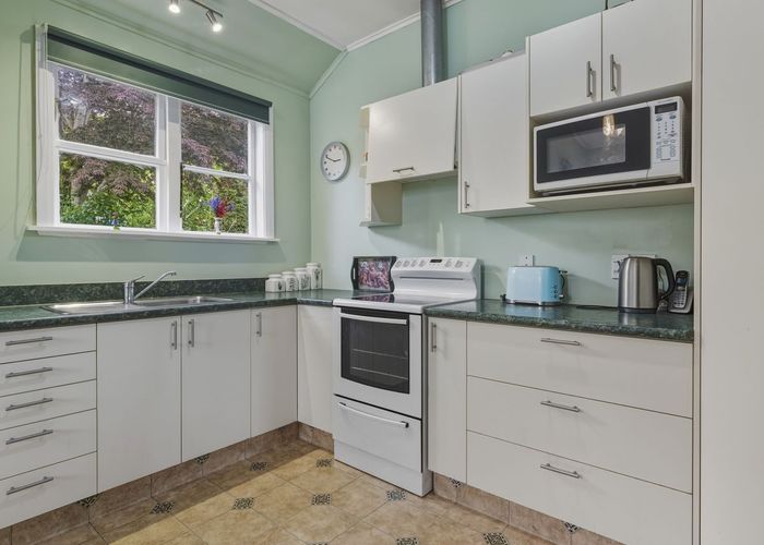  at 52 Greenhill Avenue, Wakari, Dunedin, Otago