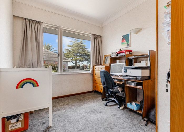  at 7 Phillip Avenue, Glen Eden, Auckland