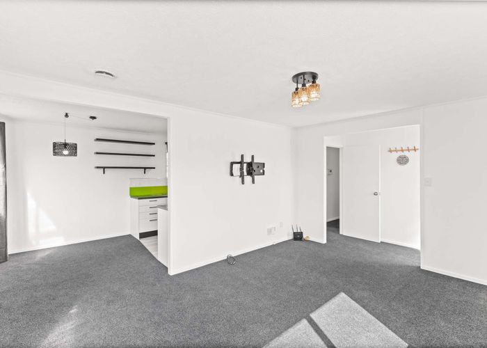  at 2/79 Luanda Drive, Ranui, Auckland