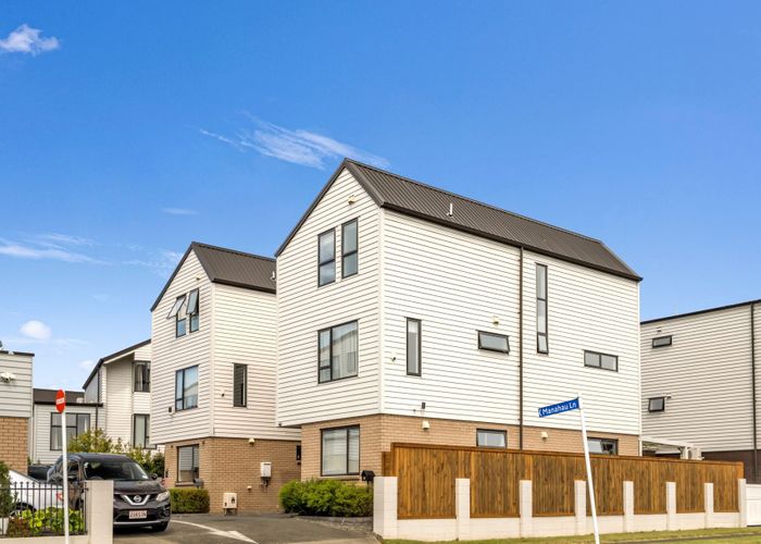  at 6 Manahau Lane, Flat Bush, Manukau City, Auckland