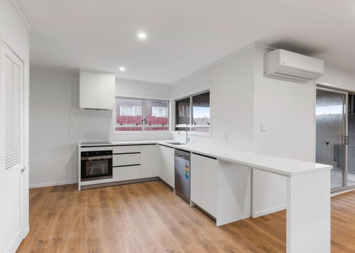  at 32 Idlewild Avenue, Mangere, Manukau City, Auckland