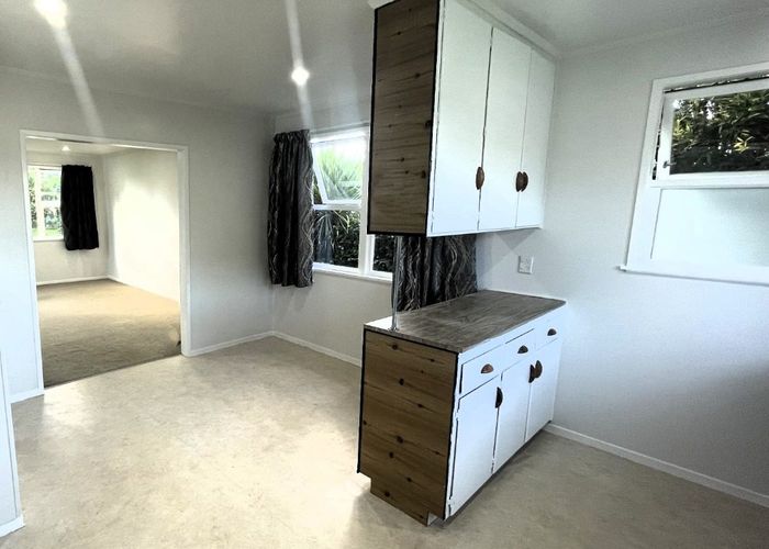  at 27 Universal Drive, Henderson, Waitakere City, Auckland