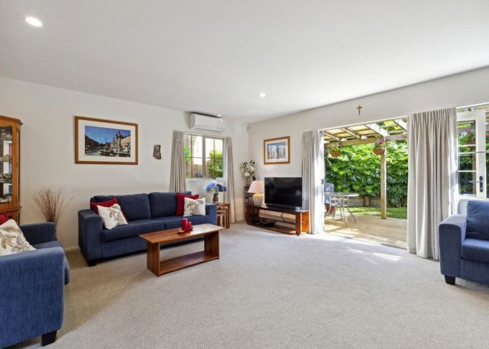  at 3/24 Wernham Place, Northcote, North Shore City, Auckland