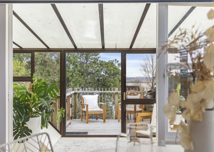  at 1/206 Rangatira Rd, Beach Haven, North Shore City