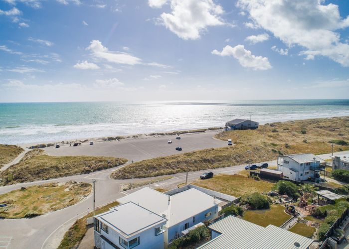  at 21 Ocean Beach Street, Foxton Beach, Horowhenua, Manawatu / Whanganui